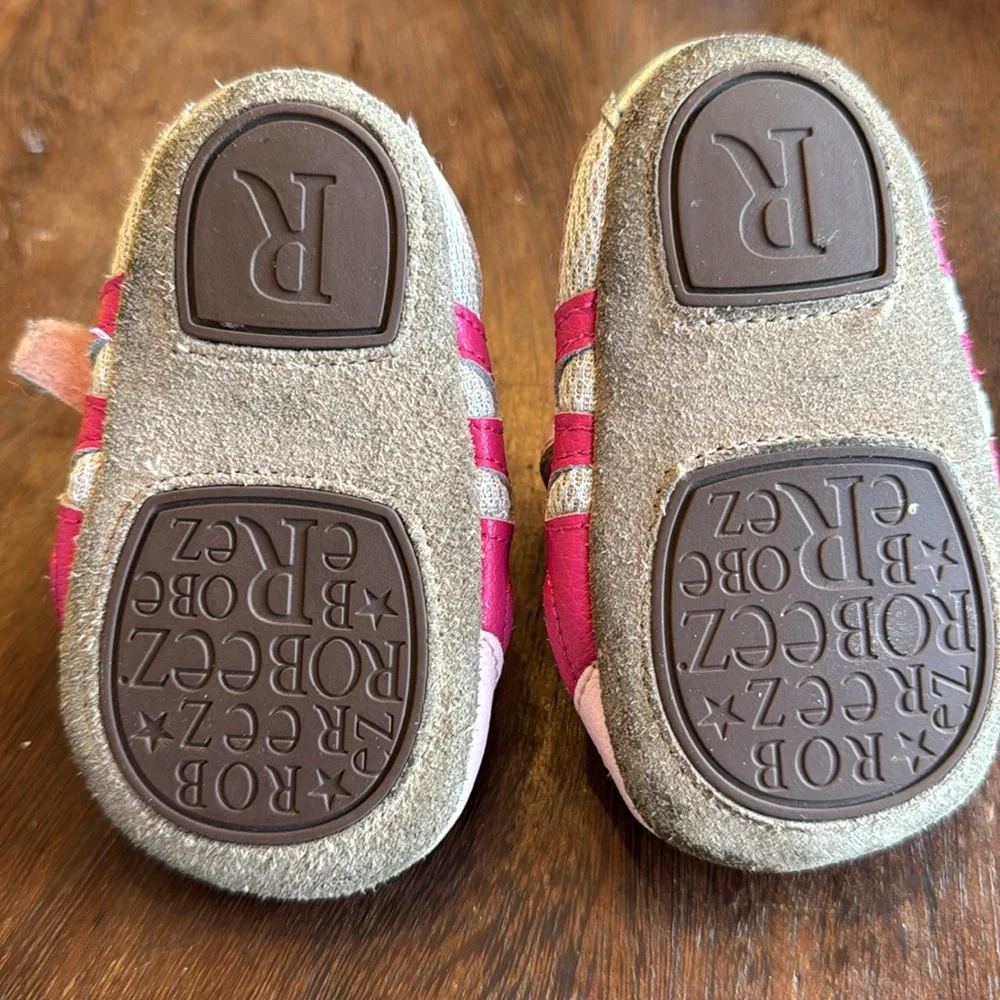 ✨Robeez✨ - Picture 3 of 3